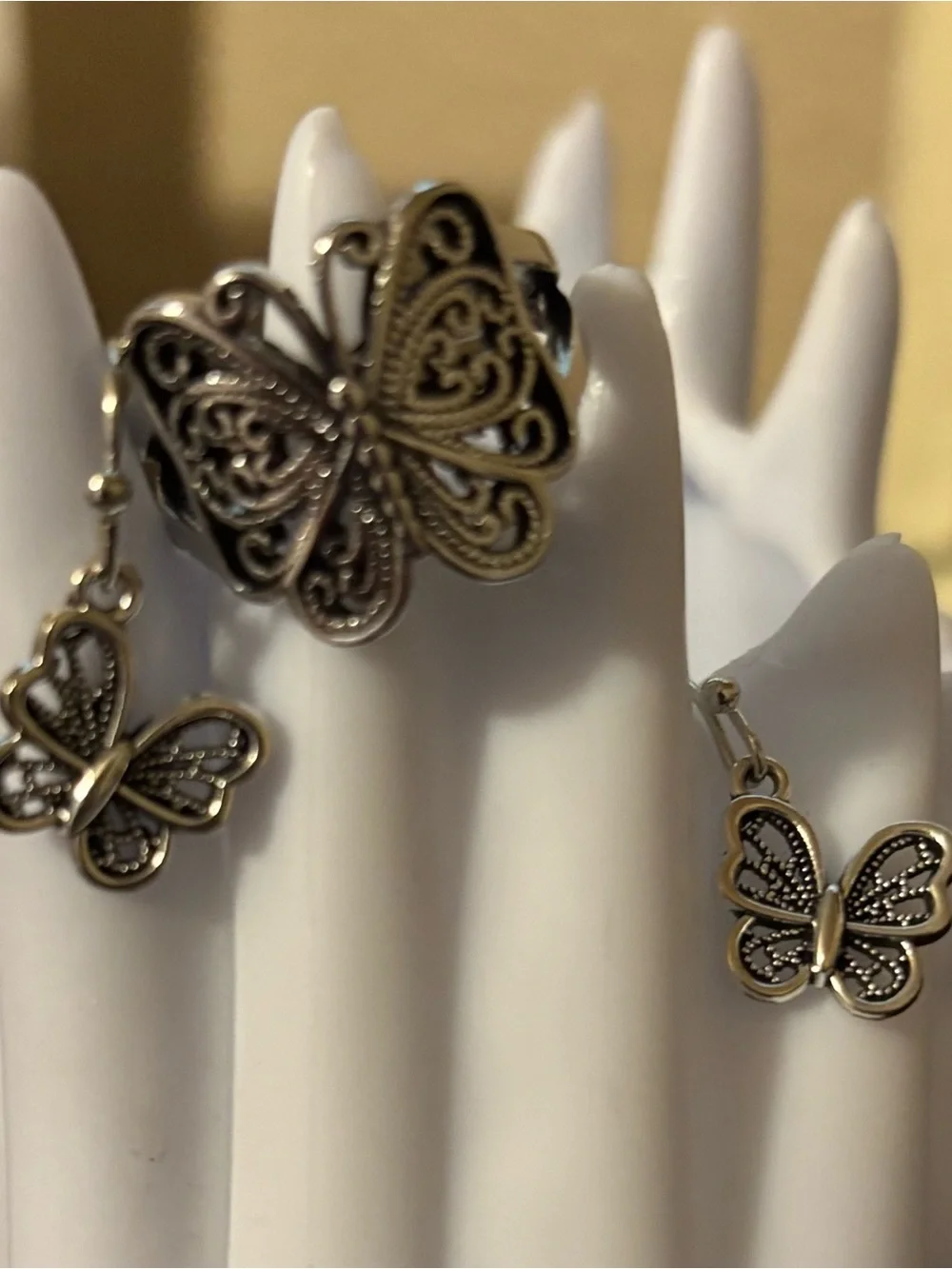 Style Silver Butterfly Ring and Earrings Set - Silver
